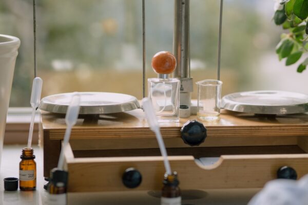 Laboratorium zapachowe - stwórz własne perfumy