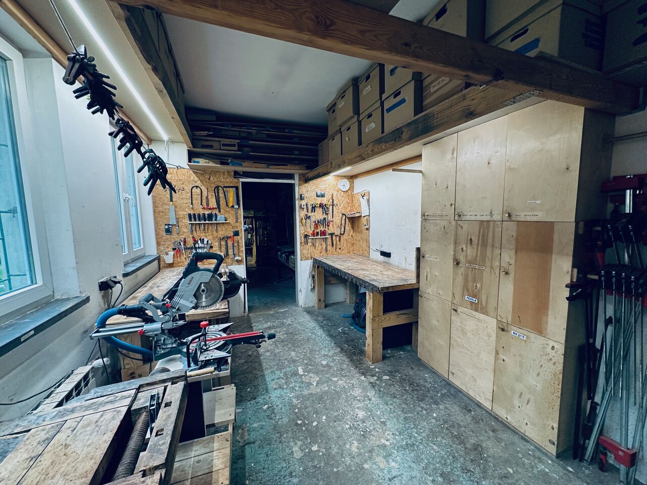 foto warsztatu pustego_Easy-Resize.com