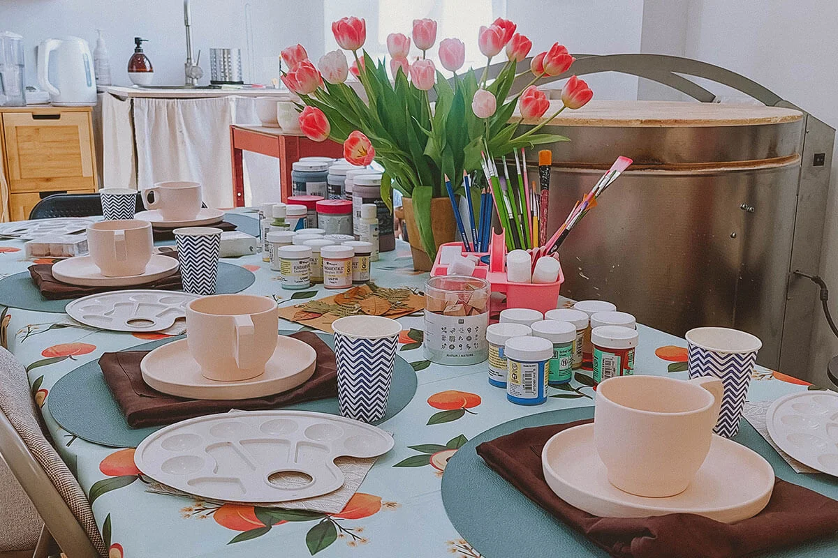 warsztaty-ceramiki-dla-doroslych-warsztaty-ceramiki-wroclaw-jira-ceramics-pracownia-ceramiki-podwale-centrum-wroclawia